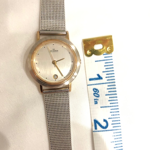 Skagen Signatur Two-Hand Silver-Tone Womens Stainless Steel Mesh Watch - Picture 3 of 9